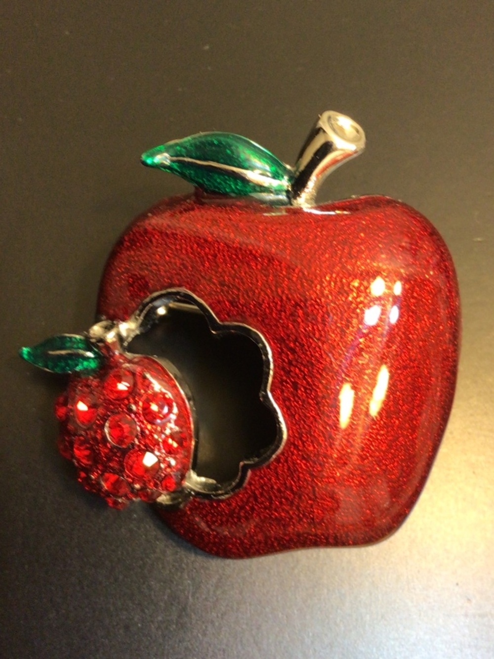 Vintage Red Glitter Guilloche Enamel and Rhinestone Apple Brooch Pin - Picture 11 of 13